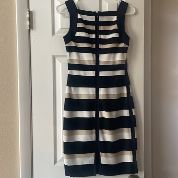 White House Black Market cocktail dress - Picture 4 of 6